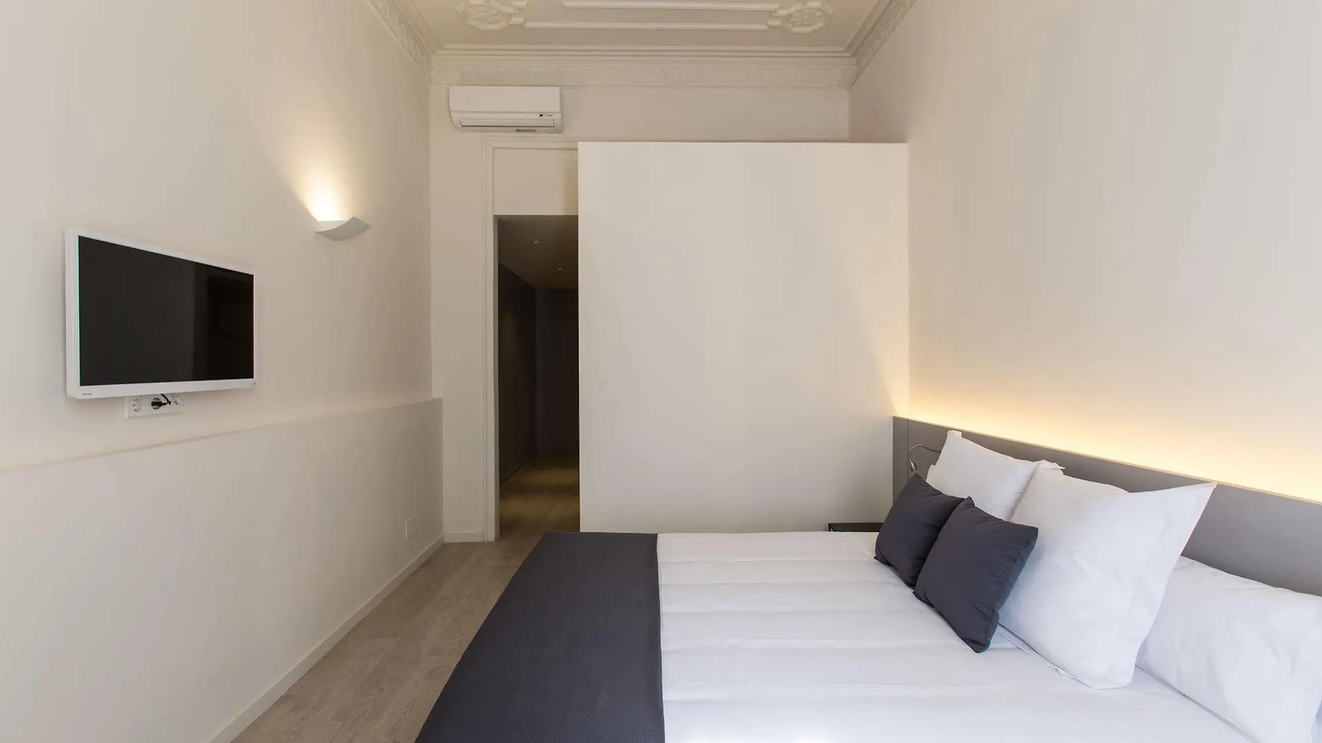 Izaila Plaza Catalunya Hotel Barcelona 3*,