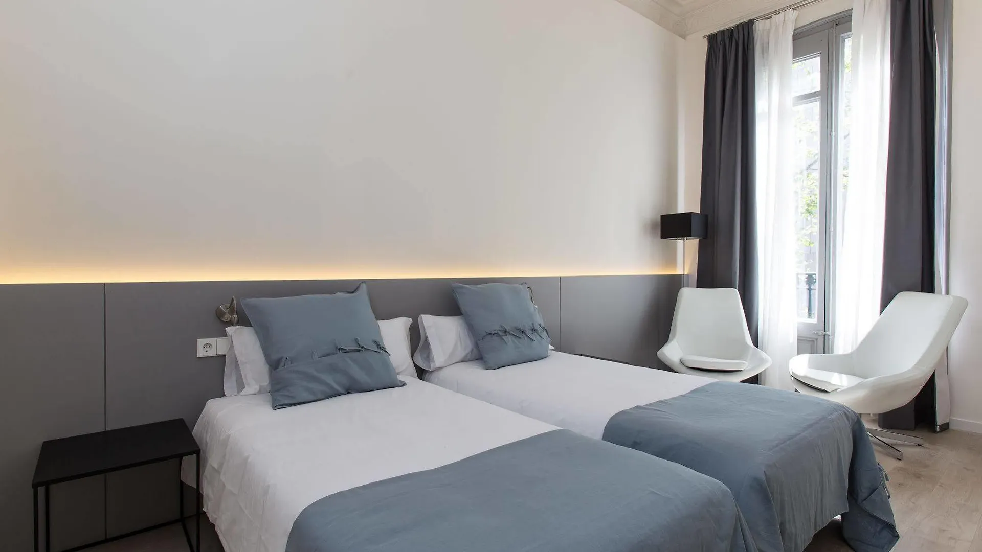 Izaila Plaza Catalunya Hotel Barcelona 3*,